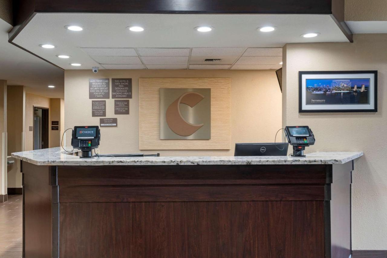 Comfort Suites Downtown ซาคราเมนโต ภายนอก รูปภาพ