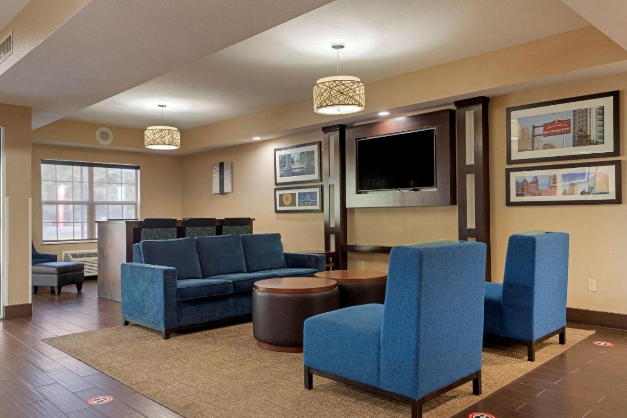 Comfort Suites Downtown ซาคราเมนโต ภายนอก รูปภาพ