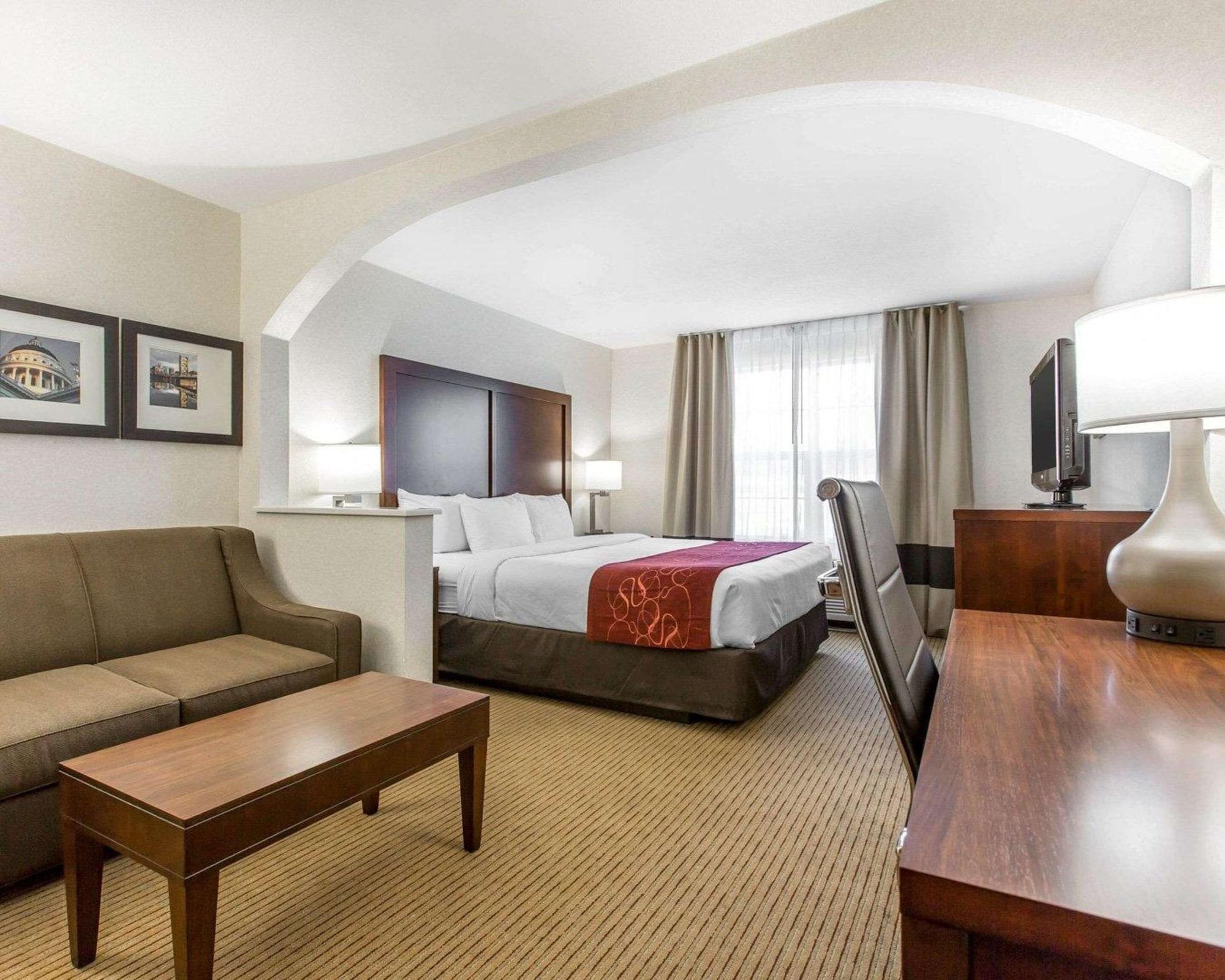 Comfort Suites Downtown ซาคราเมนโต ภายนอก รูปภาพ