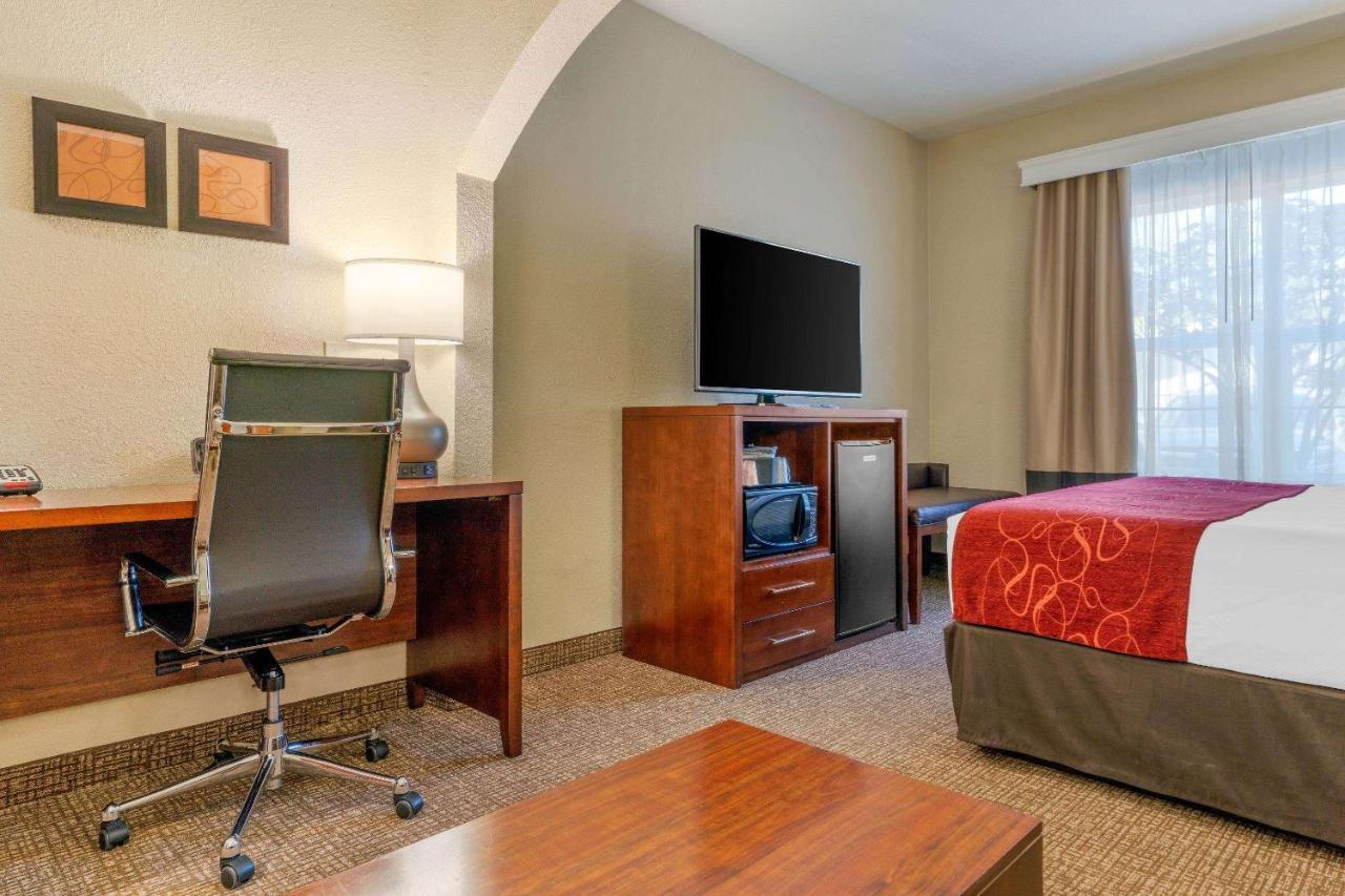 Comfort Suites Downtown ซาคราเมนโต ภายนอก รูปภาพ